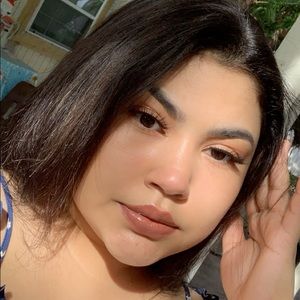 Meet your Posher, Alexandra